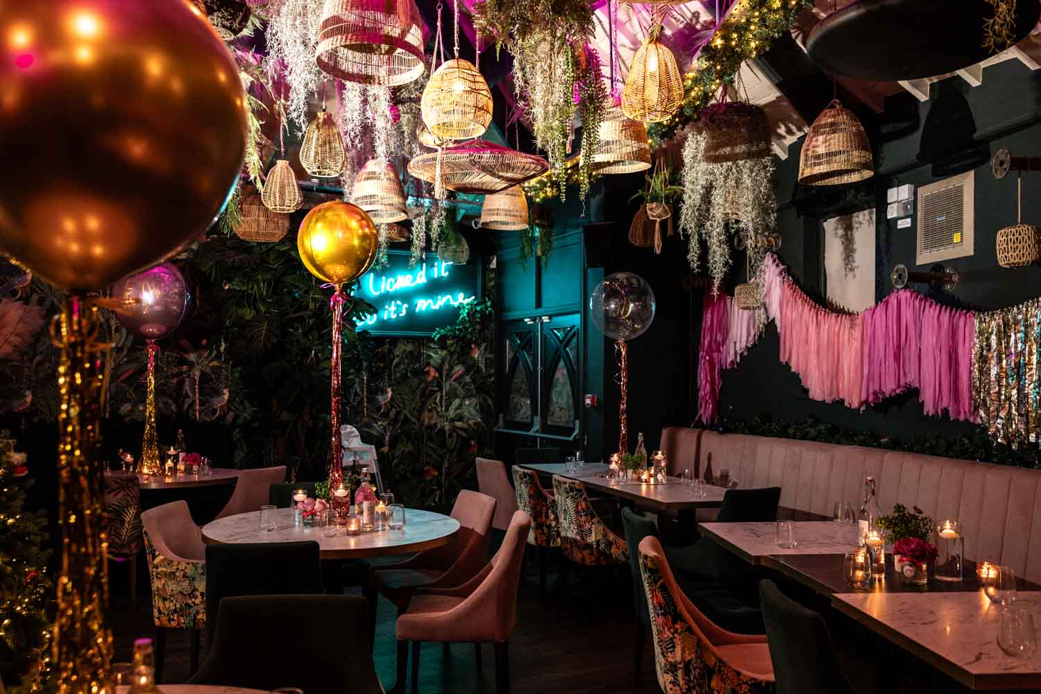 A photograph of a room decorated in gold and pink for an 18th birthday party in Altrincham